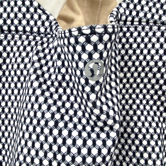 💕 Lululemon Blue White Tan Crisscross Tank - Picture 6 of 10